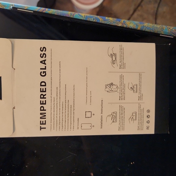 Tempered glass screen protector for Galaxy S22 - Picture 3 of 3